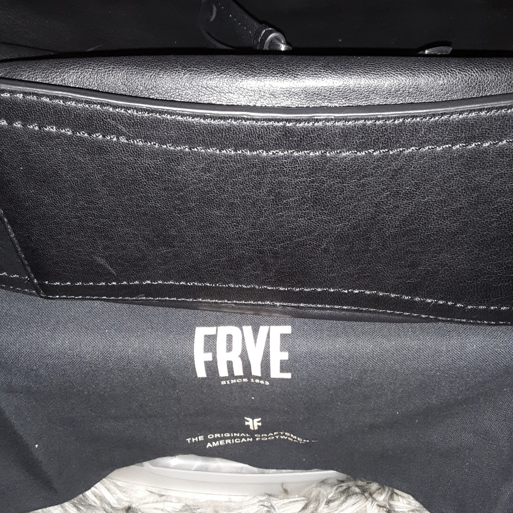 Frye Ilana Hobo, in Black, New, Retail $428 - Picture 4 of 8